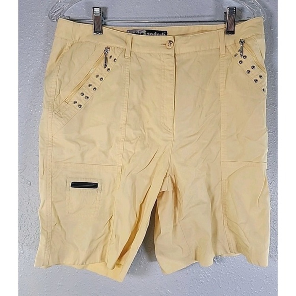 Jamie Sadock Bermuda Golf Tennis Shorts Size 8 Yellow Suede Feel Side Pockets‎